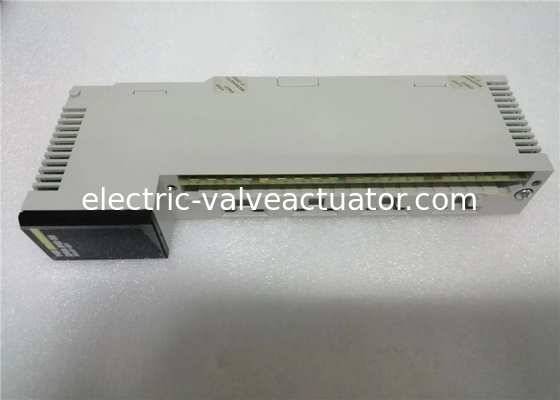 良い価格 Schneider 140DIO33000 discrete input module Modicon Quantum 32 I 24 V DC オンライン