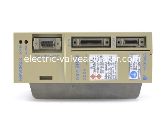 良い価格 Yaskawa AC Servo Amplifier 400W SGDE-04AP ISERVO DRIVE 200-230VAC 50/60HZ 6A オンライン